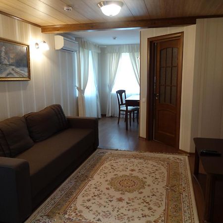 Козак Вакула Hotel Kozelets Eksteriør billede